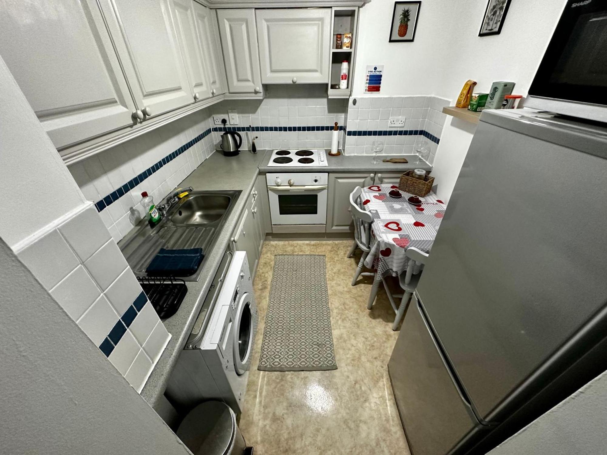 Customerhouse 1, Balcony View Apartment