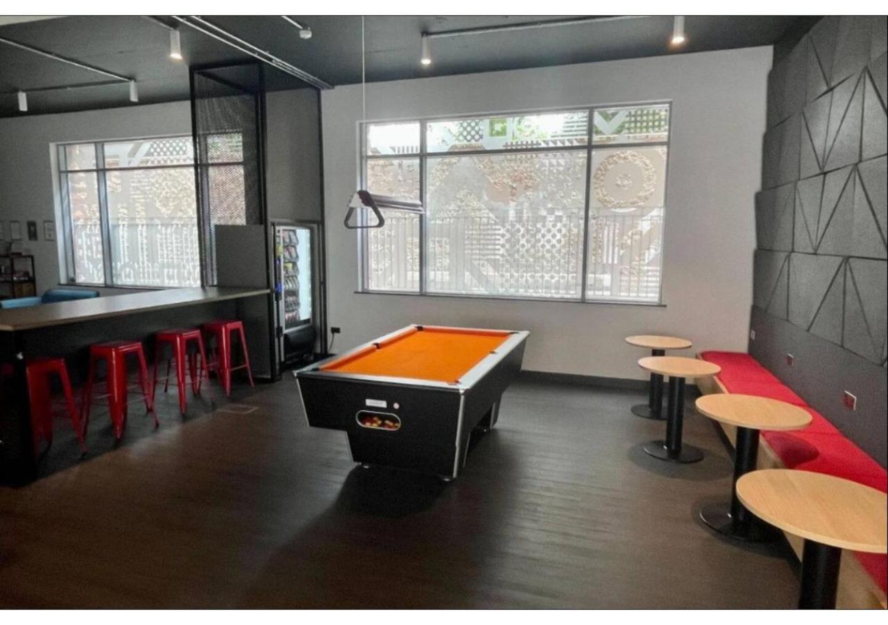 Joivy Affordable Thomas Street - Adults Only Apartment