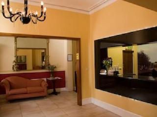 Maple Hotel