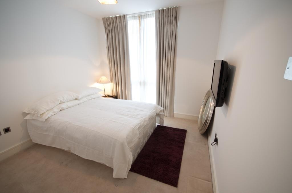 Waterfront - Superb Interior Apartment