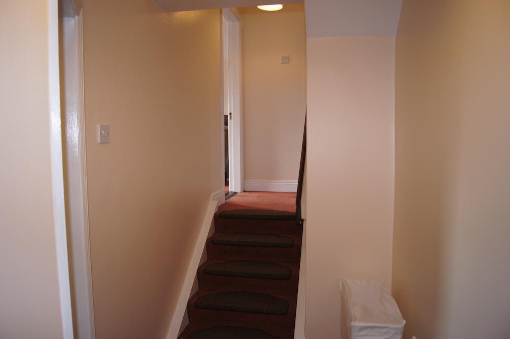 Apartment Crompton Hall