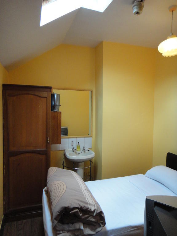 Bed & Breakfast On The Liffey 2*
