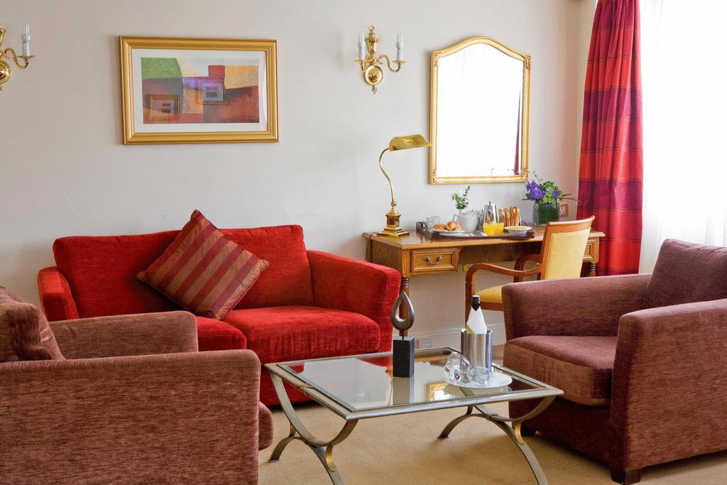 Hotel Clyde Court 4*