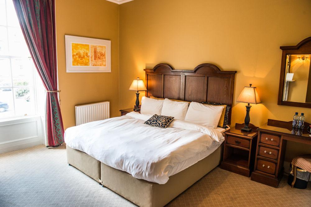 Waterloo Town House & Hotel