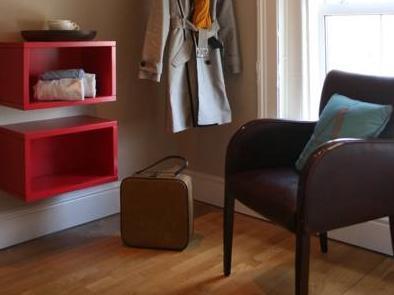 Adelphi Guest house 2*
