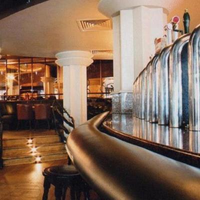Paramount Hotel 3*