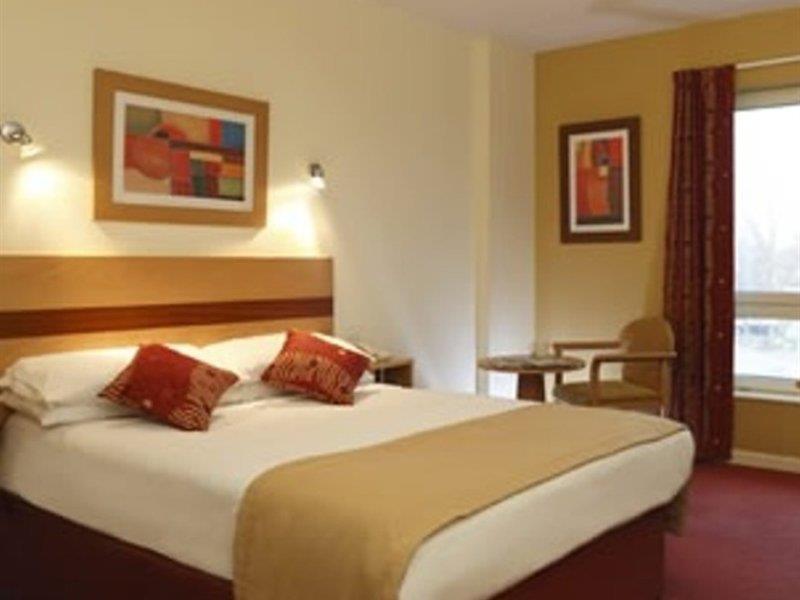 Hotel Leonardo Parnell Street