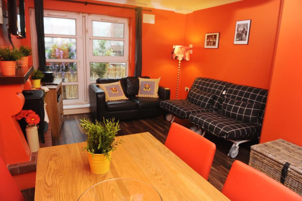 Half-penny Bridge Apartment *