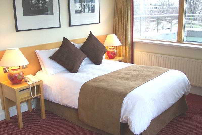 Hotel Mespil 4*