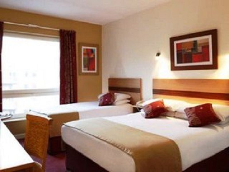 Hotel Leonardo Parnell Street 4*