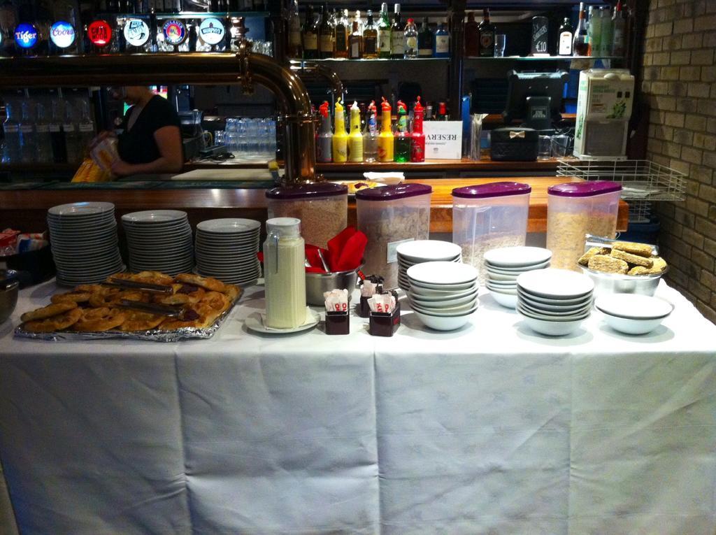 Portobello Hotel 2*