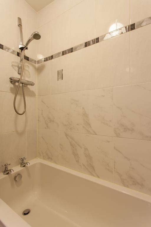 Tara Street Apartment- Dublin City Centre Apartment *