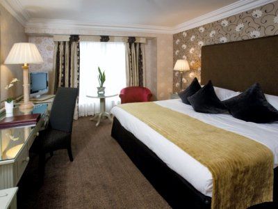 Brooks Hotel 4*