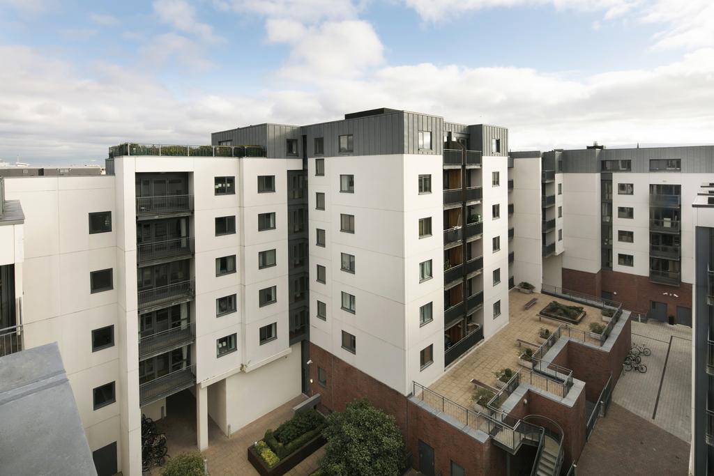 Cathedral Court Apartment