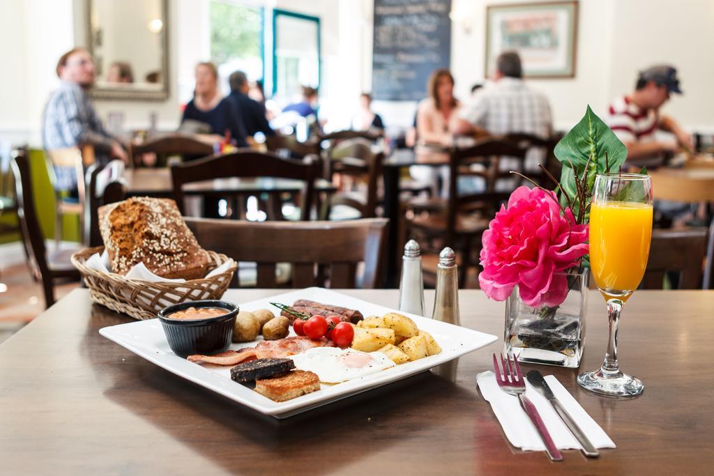 Kingfisher Townhouse Guest house 3*