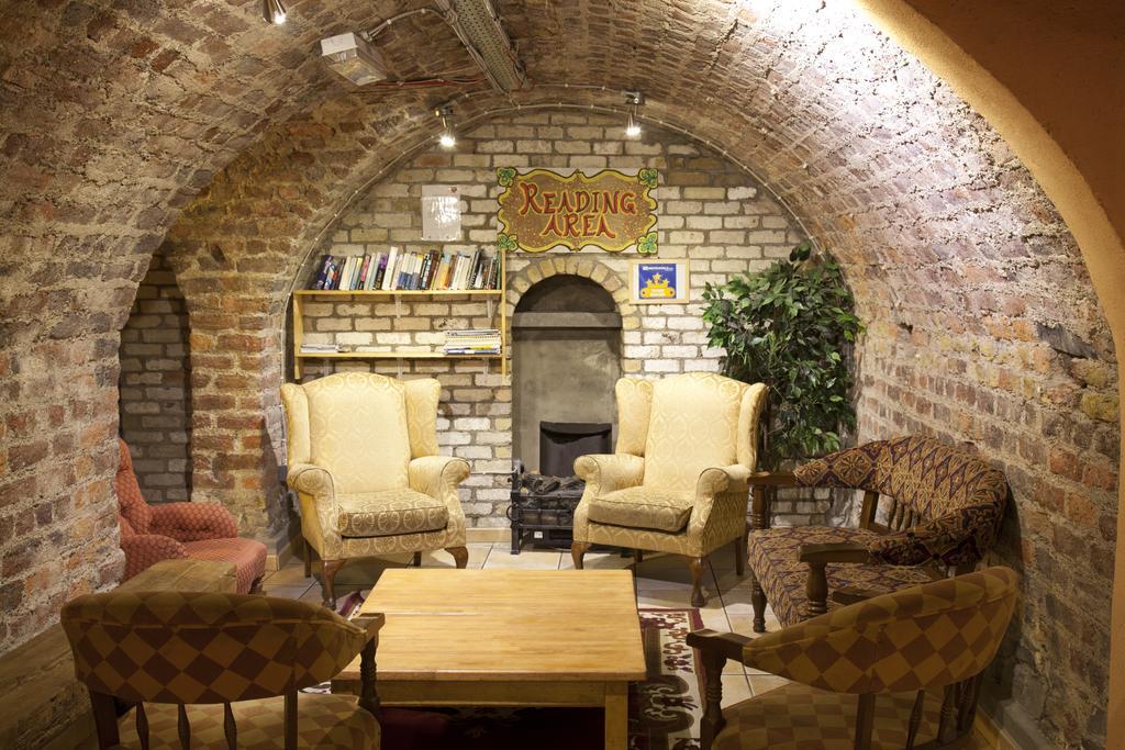 Hostel Isaacs
