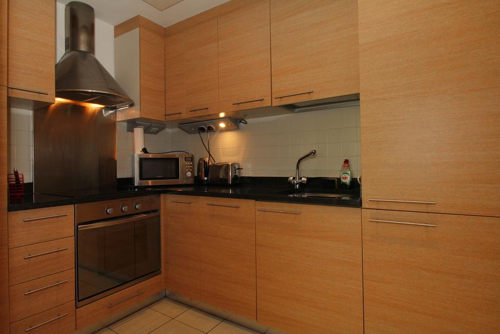 Hanover Dock Apartment