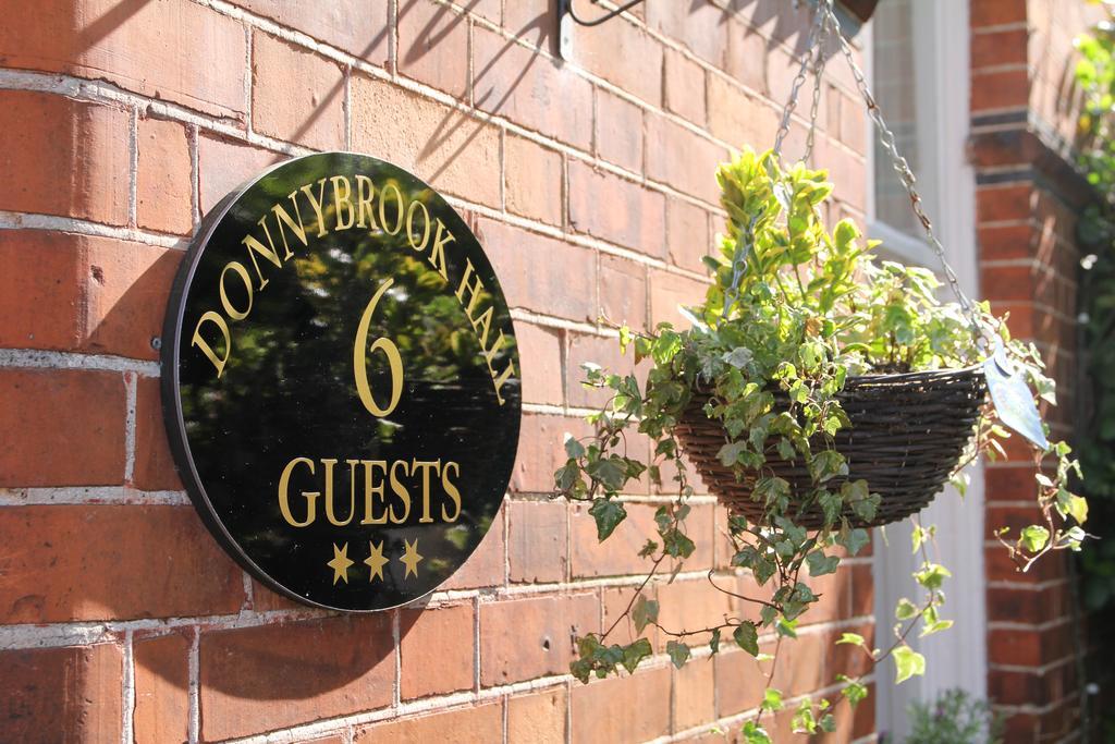 Gasthof Donnybrook Hall 3*