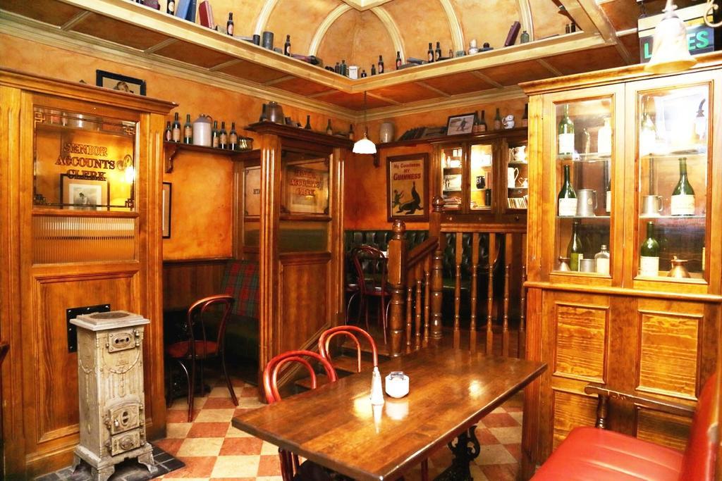 O'neills Victorian Pub & Townhouse Dublin