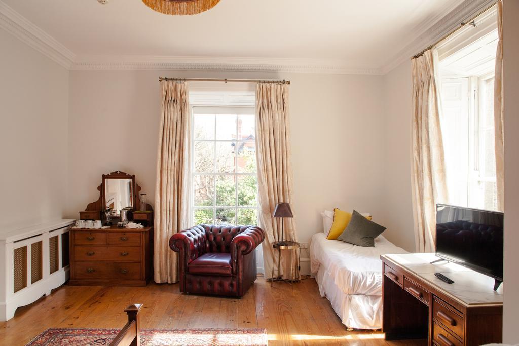 The Historical Harcourt Guest house *