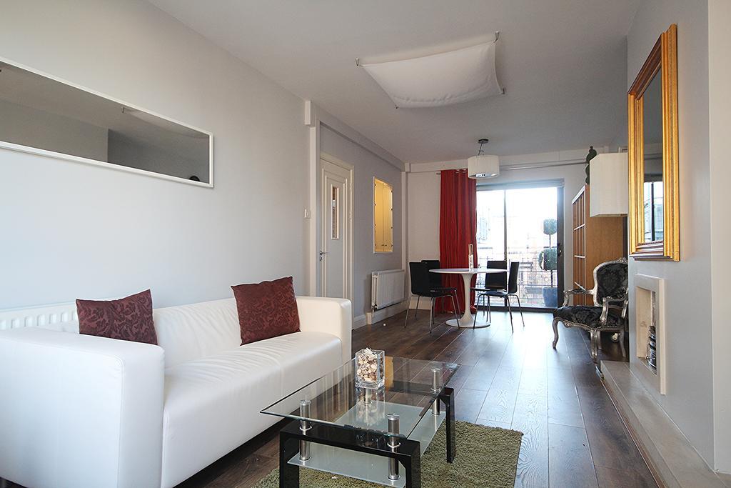The Key Collection Temple Bar Apartment