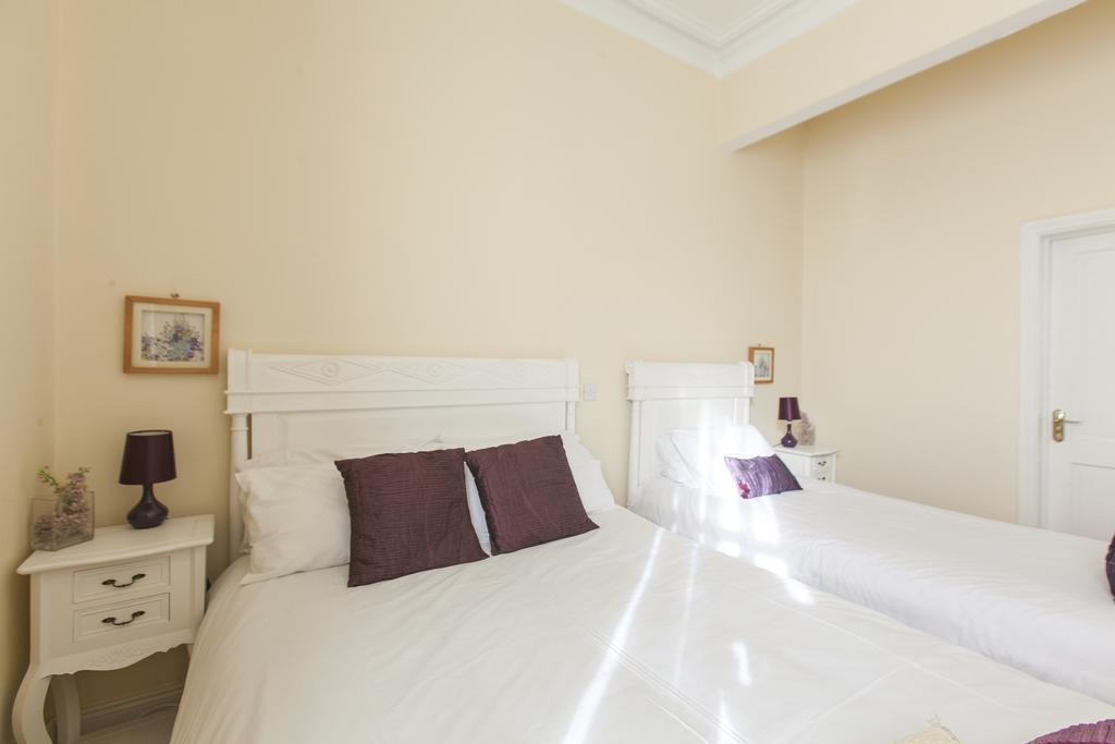 Apartment Vacation Rentals *