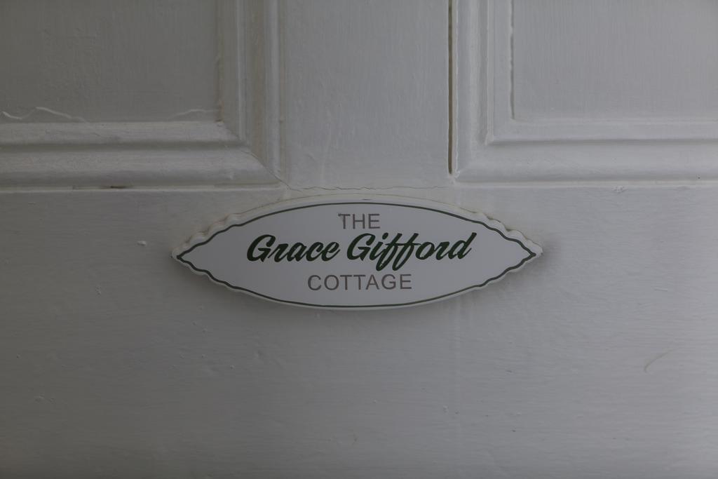 Apartment Vacation Rentals *