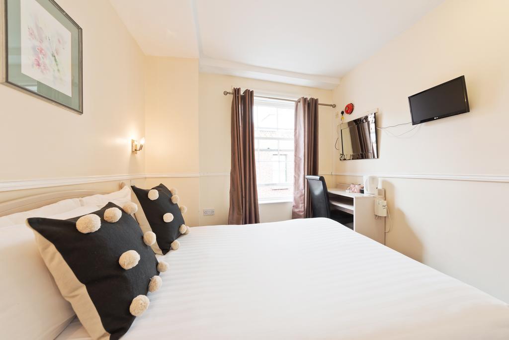 Hotel Riverhouse Of Temple Bar 2*