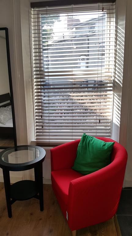 Sherrard Street Apartment