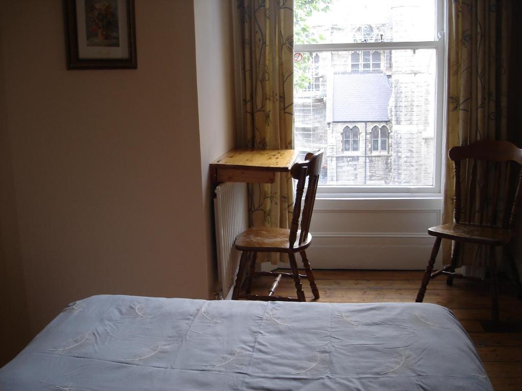 Hostel Harrington House