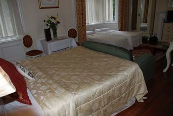 Guest house Kilronan House