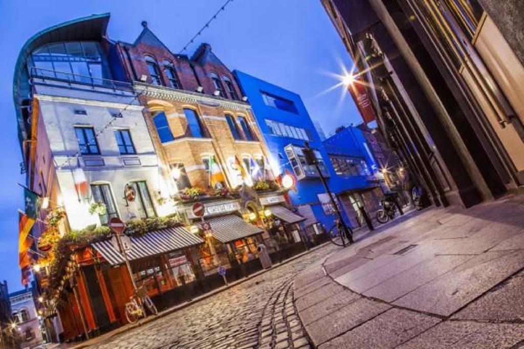Fownes Street Central Templebar