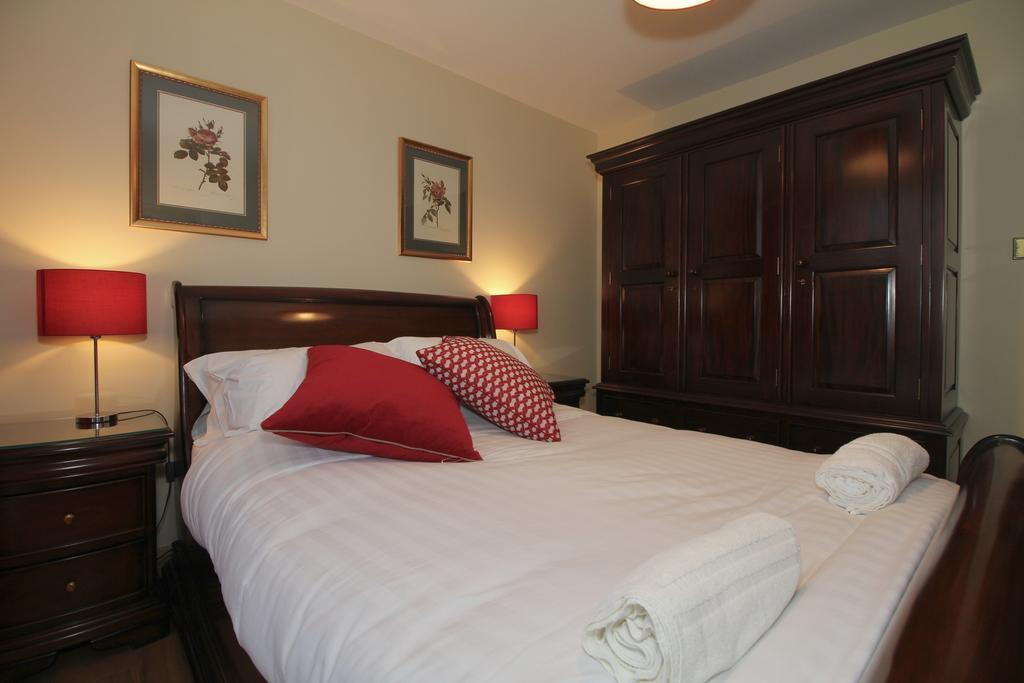 Sir John Rodgersons Quay Apartment *