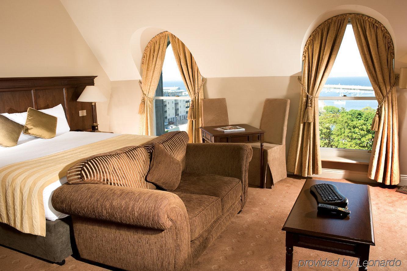 Royal Marine Hotel 4*