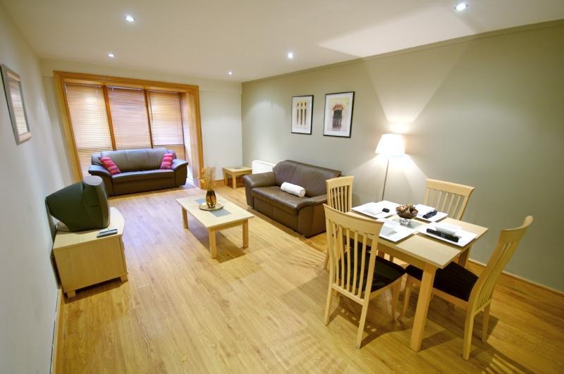 Staycity Millennium Walk Aparthotel 3*