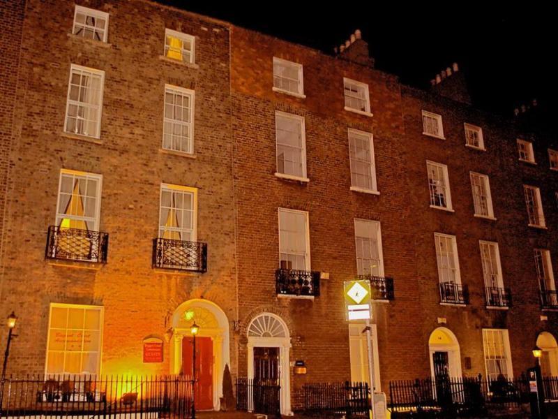 Baggot Court Townhouse 3*