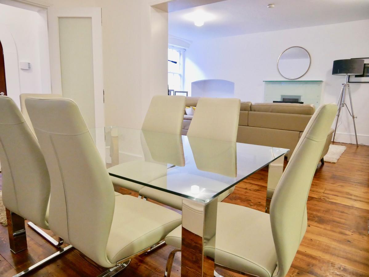Leevin Apartments Apartment