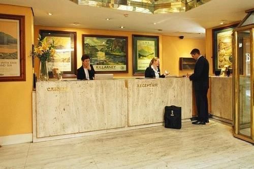 Blooms Hotel 3*