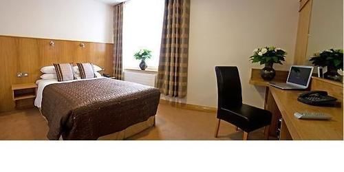 Blooms Hotel 3*