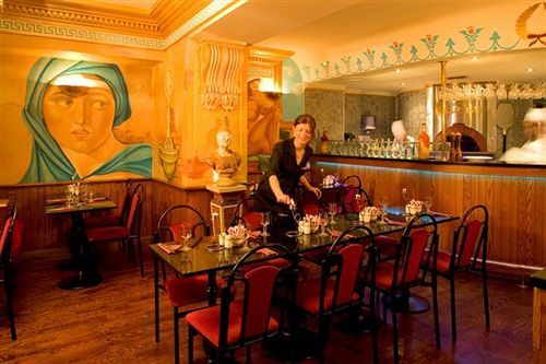 Hotel Harcourt 3*