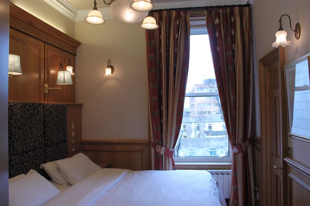 Roxford Hotel 3*