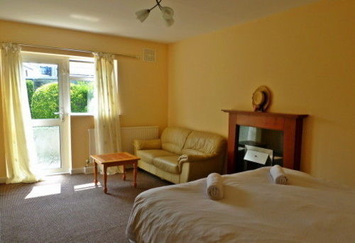 The Marilyn Mansion Guest house *
