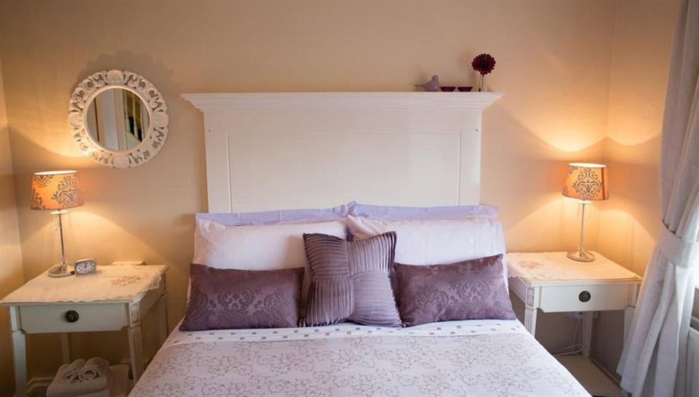 Annandale House Bed & Breakfast