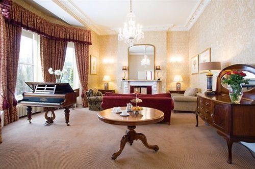 Ariel House 4*