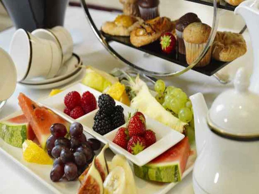 Hotel Clyde Court 4*