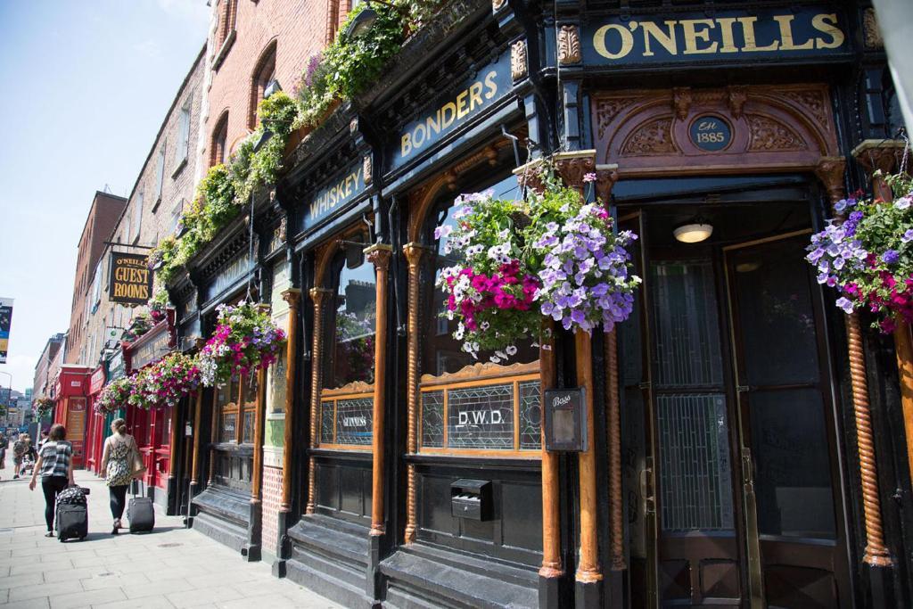Gasthuis O'neills Victorian Pub & Townhouse