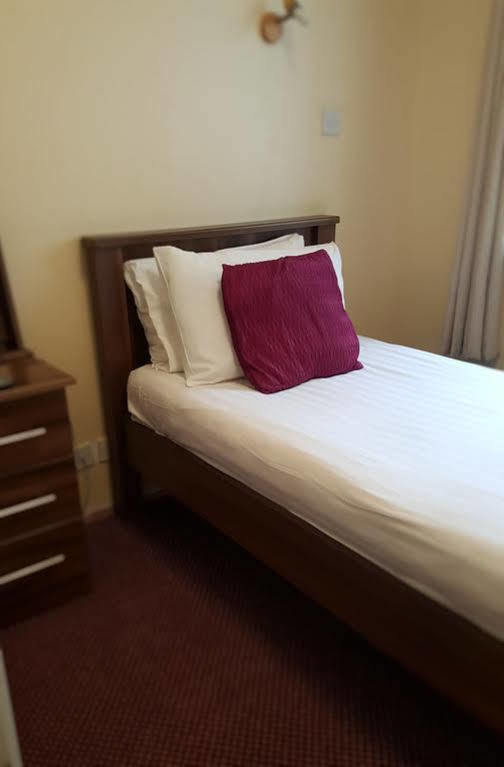 Hazelbrook House Guest house 3*