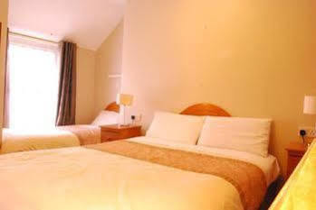 Parkway Guest house