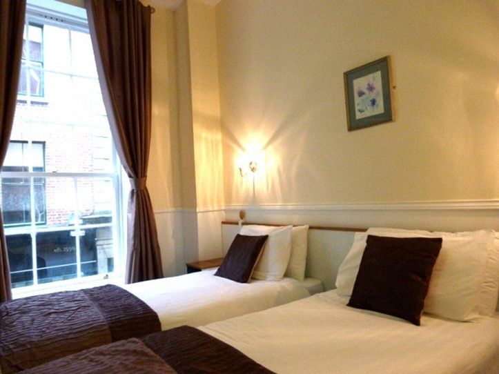 Hotel Riverhouse Of Temple Bar 2*