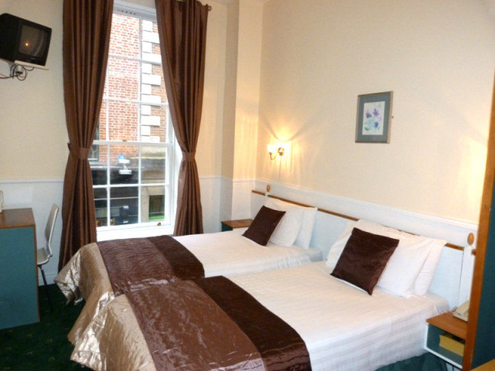 Riverhouse Of Temple Bar Hotel 2*